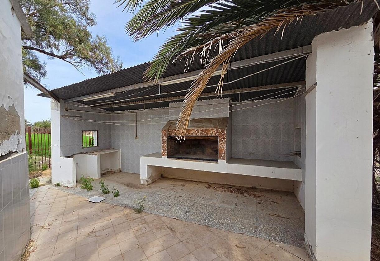 Resale · Country house · Catral