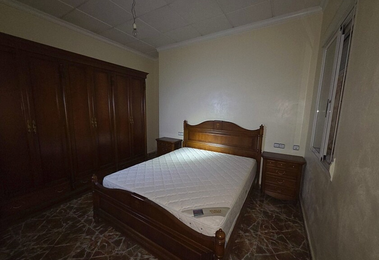 Resale · Country house · Catral