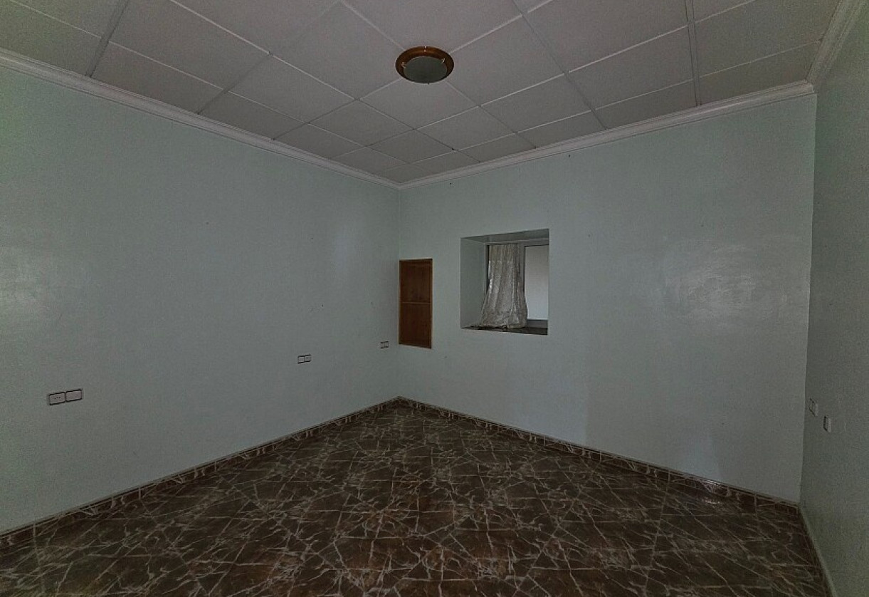 Resale · Country house · Catral