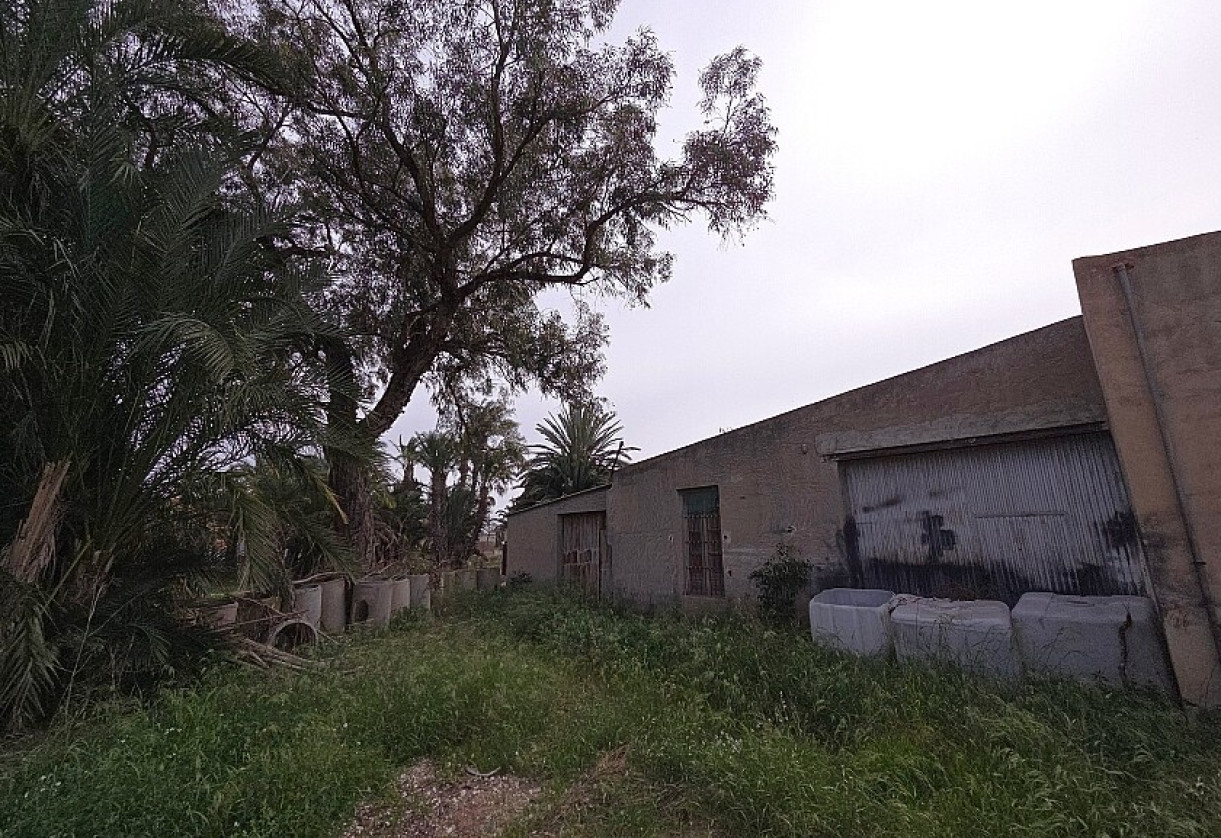 Resale · Country house · Catral