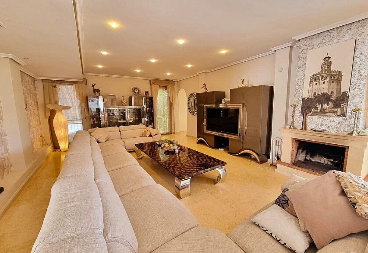 Reventa · Villa · La Mata