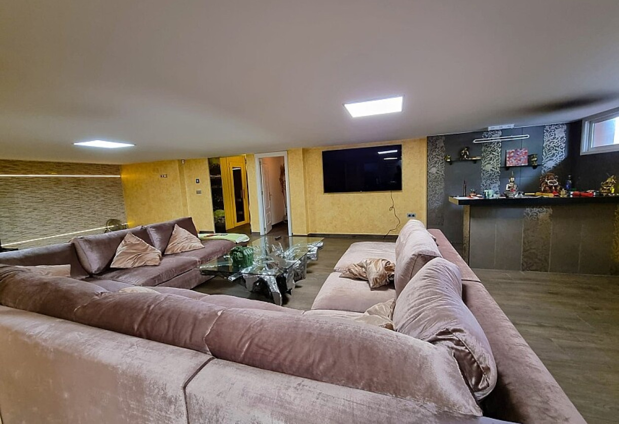 Reventa · Villa · La Mata