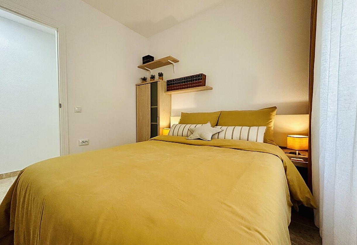 Reventa · Apartment · Torrevieja · Playa del Acequión