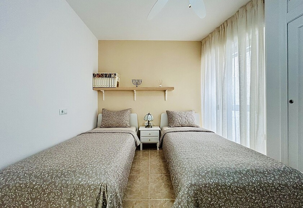 Reventa · Apartment · Torrevieja · Playa del Acequión