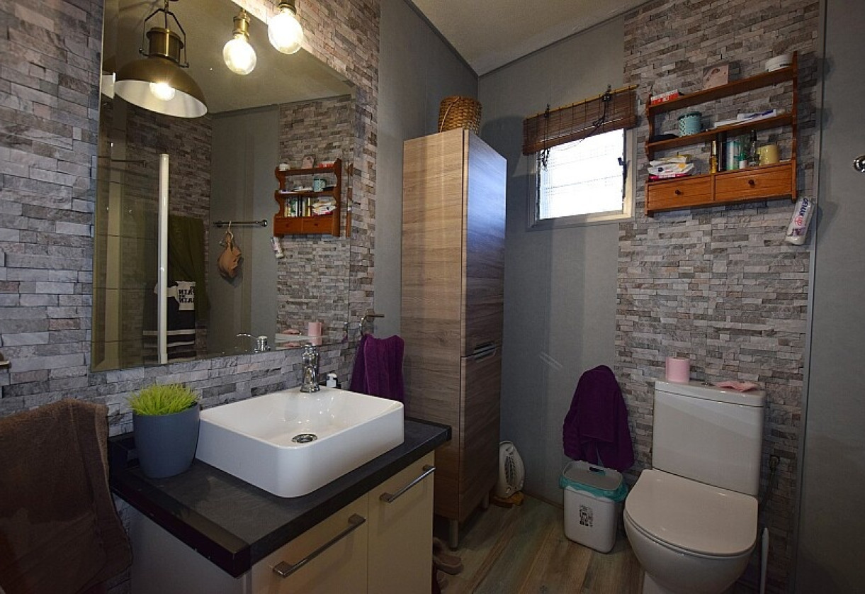 Sale · Country house · Los Montesinos