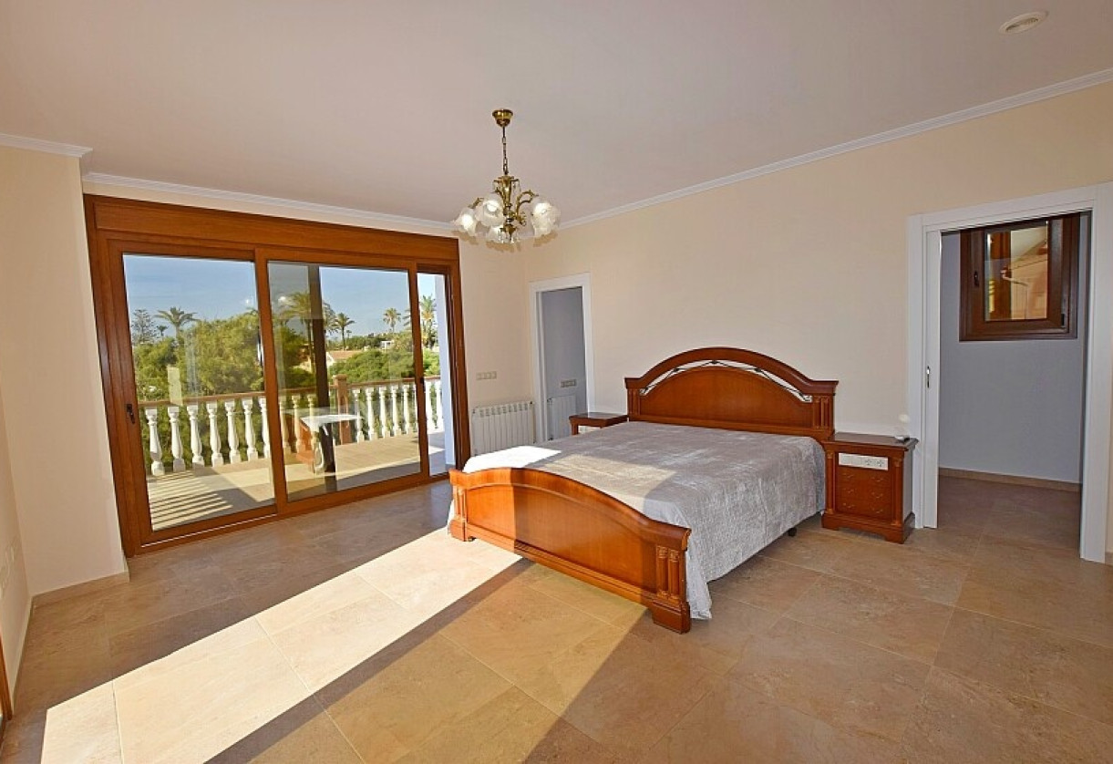 Sale · Villa · Orihuela Costa