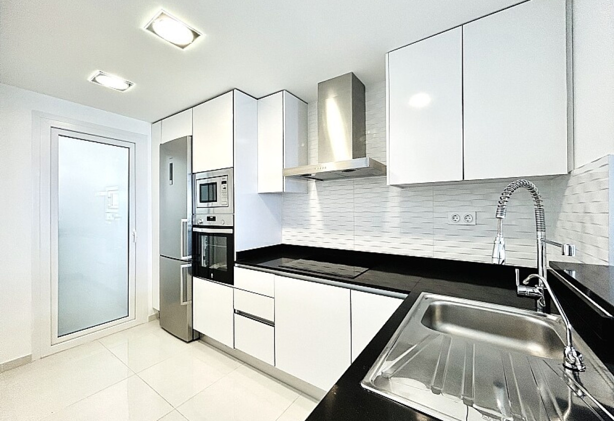 Rynek wtórny · Apartment · Punta Prima