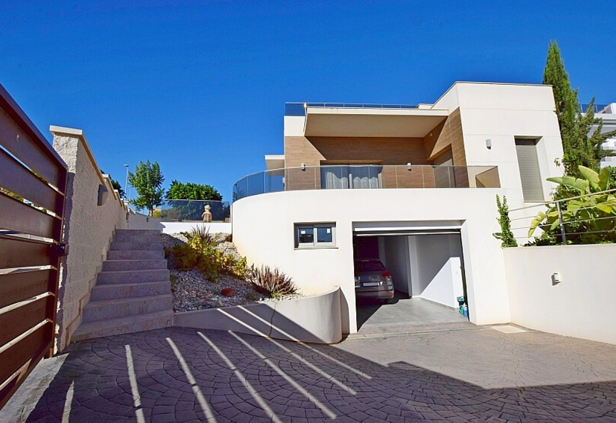 Resale · Villa · San Miguel de Salinas