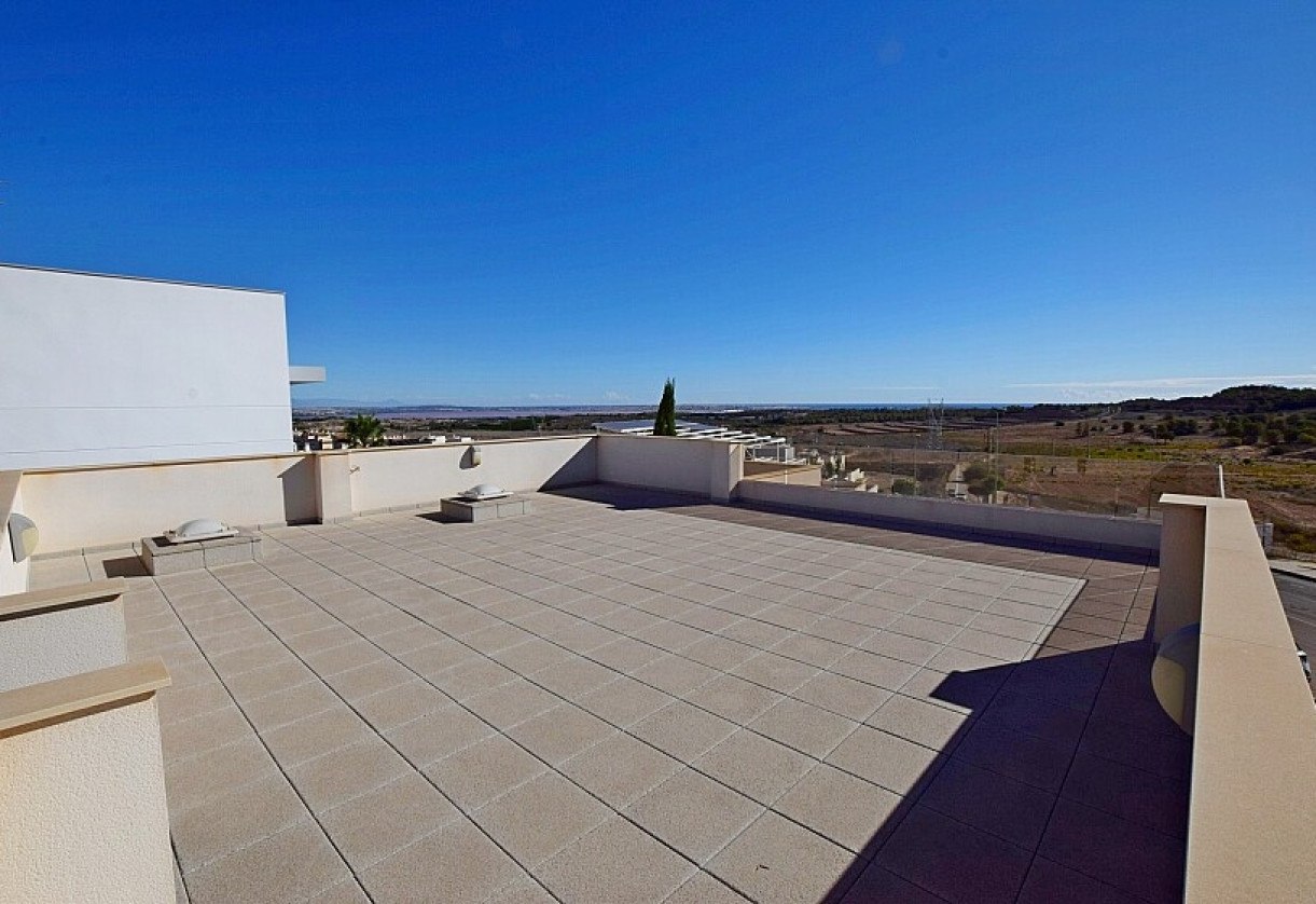 Resale · Villa · San Miguel de Salinas