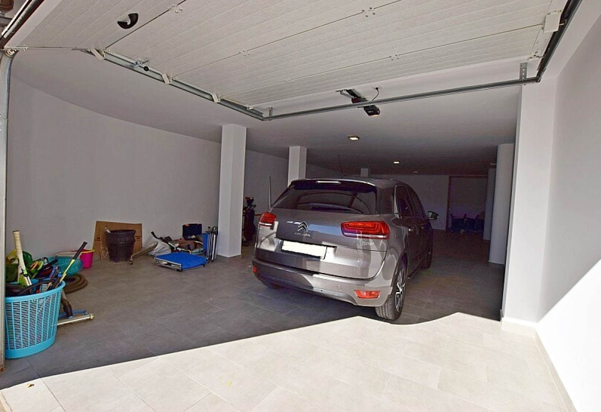 Resale · Villa · San Miguel de Salinas