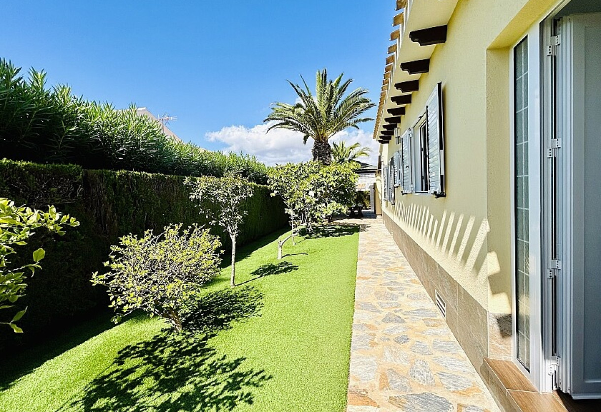 Sale · Villa · Orihuela Costa · Cabo Roig