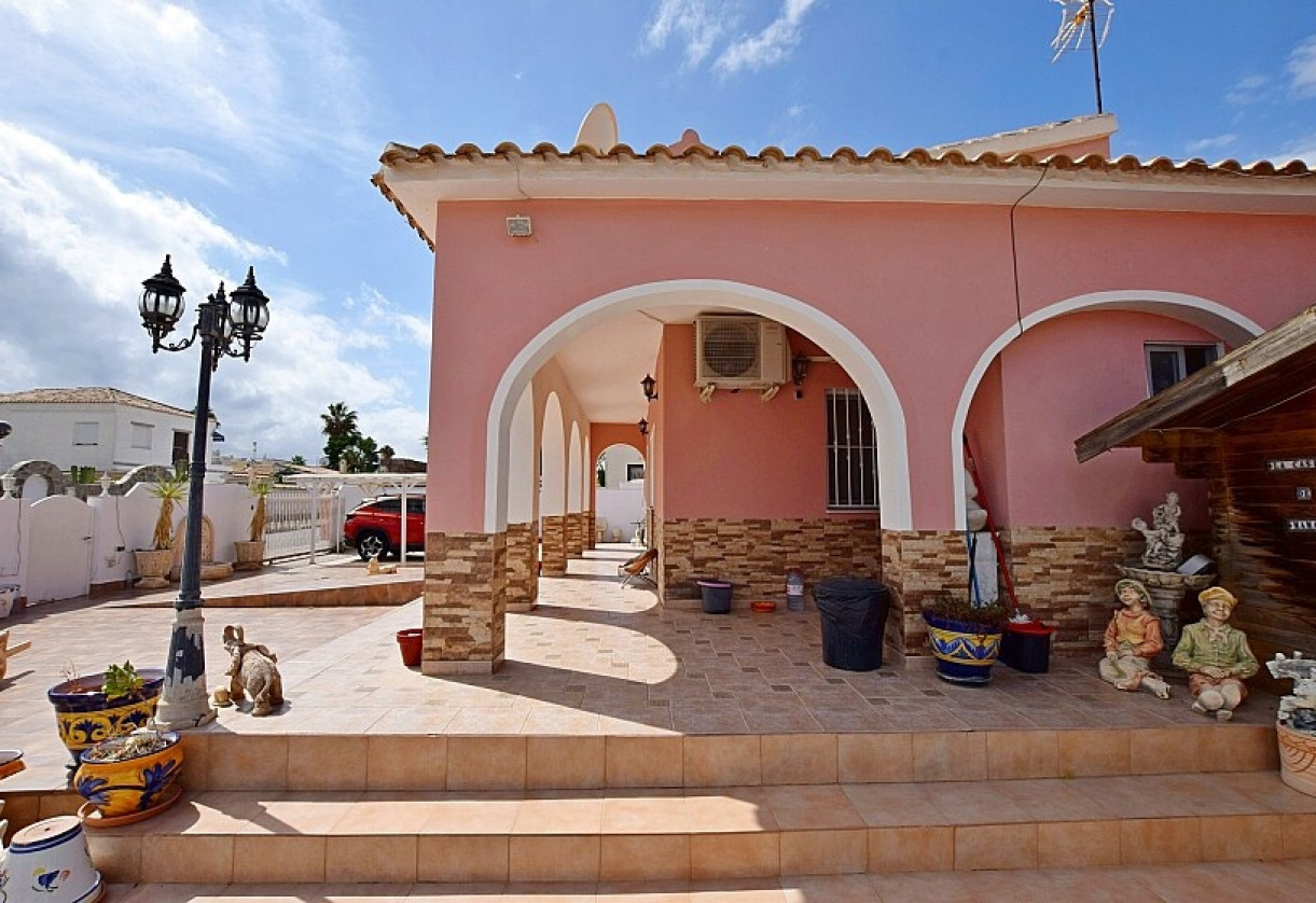 Rynek wtórny · Semidetached villa · Cabo Roig