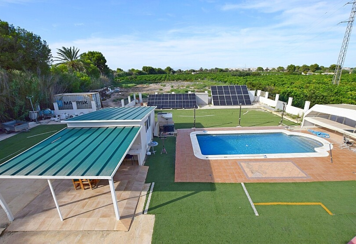 Sale · Country house · Rojales