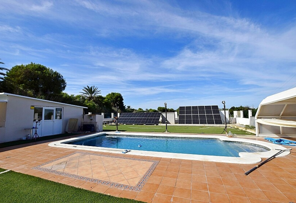 Sale · Country house · Rojales