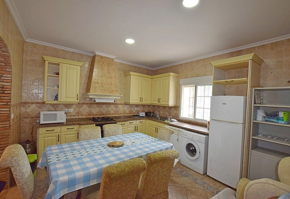 Sale · Country house · Rojales