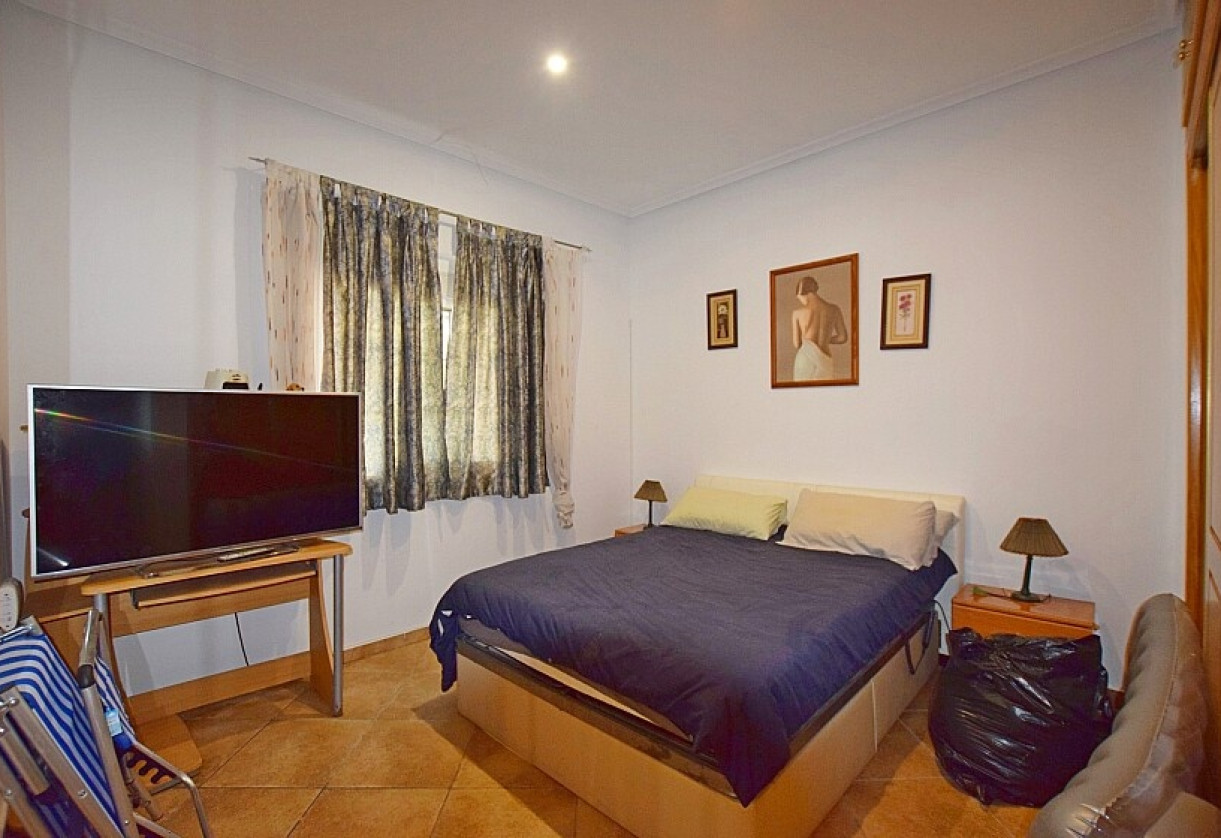 Sale · Country house · Rojales