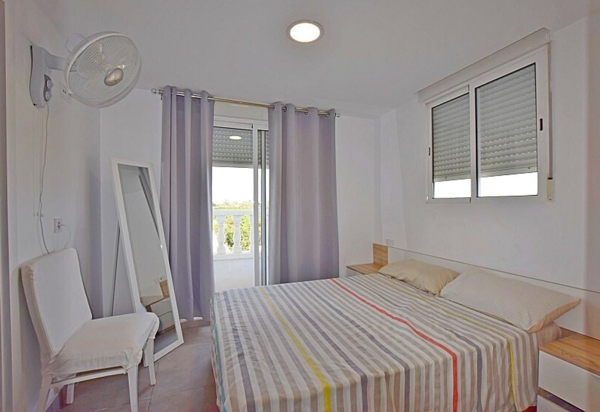 Sale · Country house · Rojales