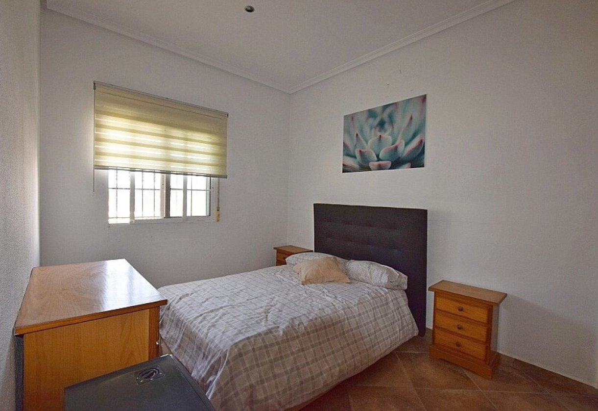 Sale · Country house · Rojales