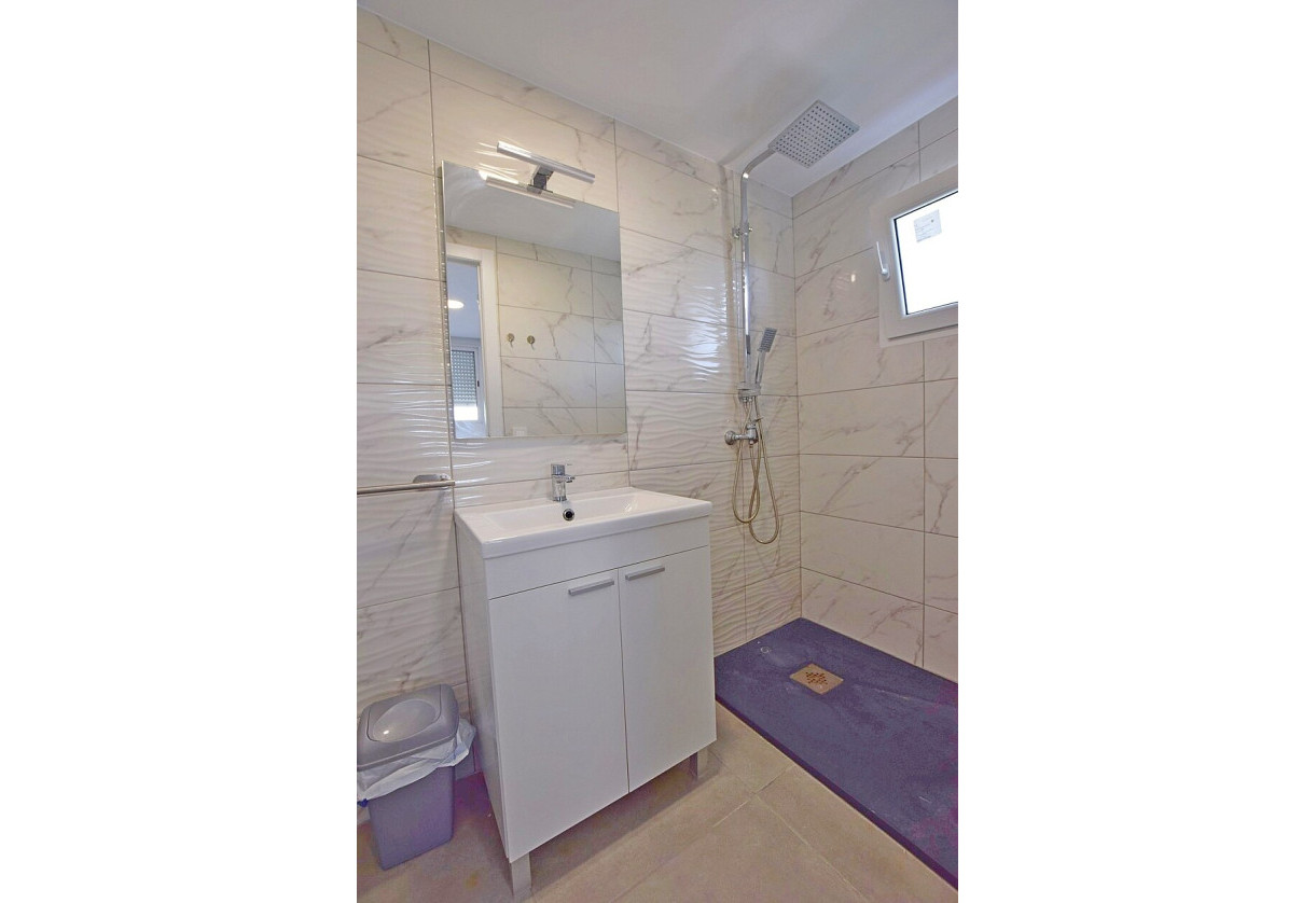 Sale · Country house · Rojales