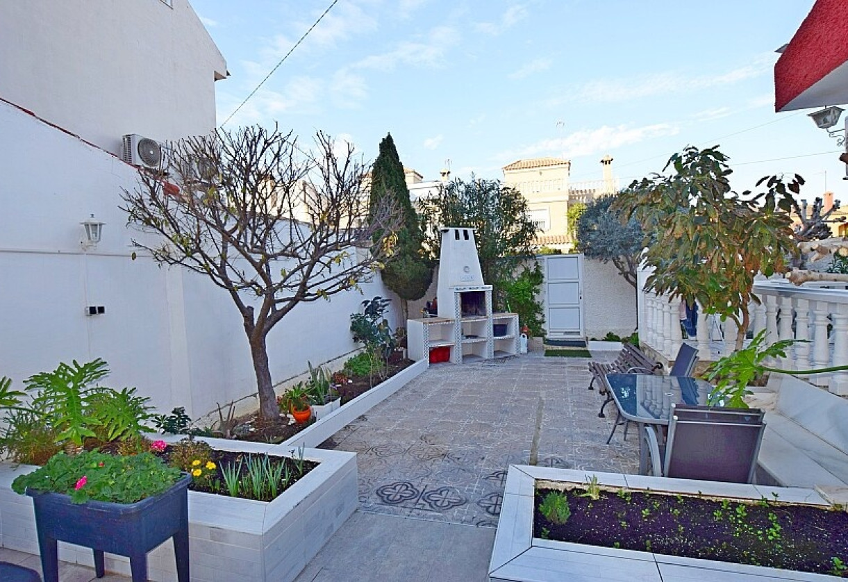 Sale · Villa · Torrevieja