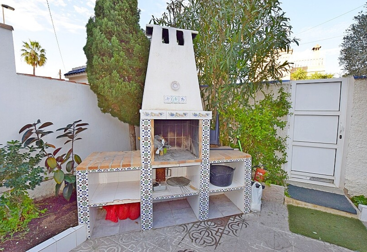 Sale · Villa · Torrevieja