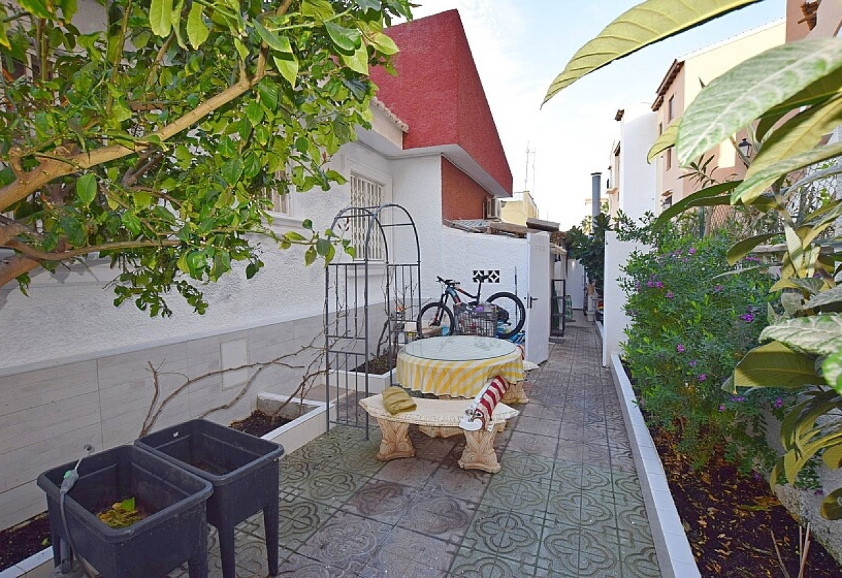 Sale · Villa · Torrevieja