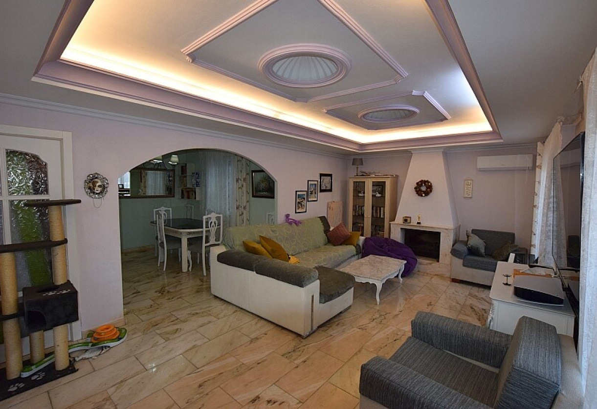 Sale · Villa · Torrevieja