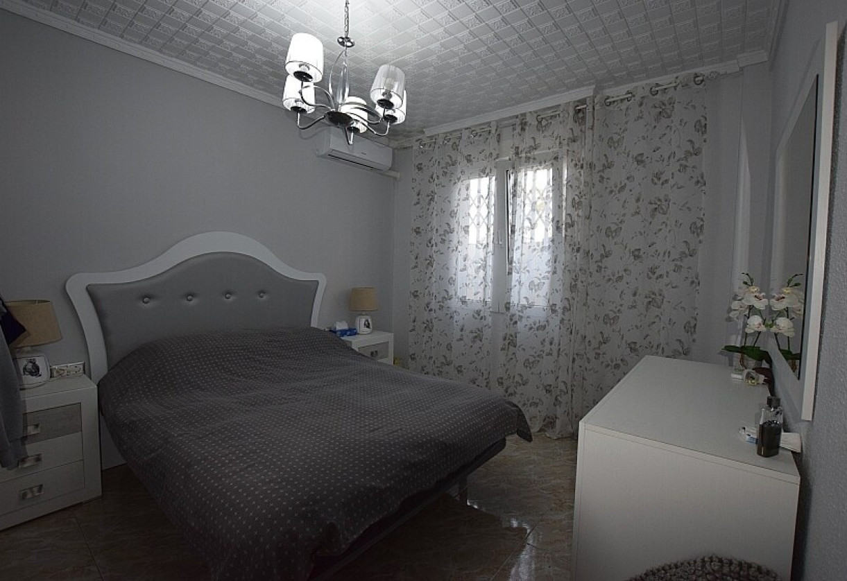 Sale · Villa · Torrevieja