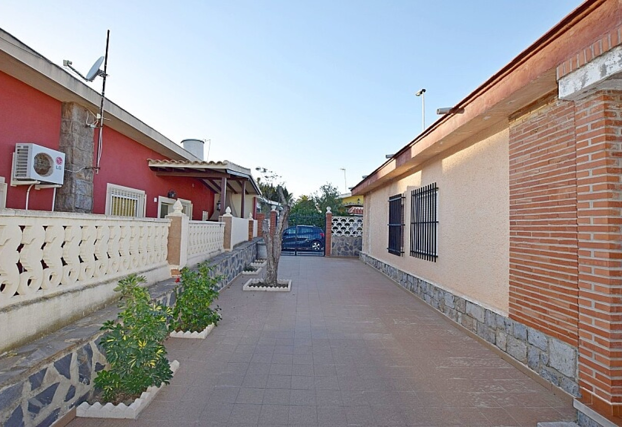 Reventa · Villa · Torrevieja · Calas - norte ciudad