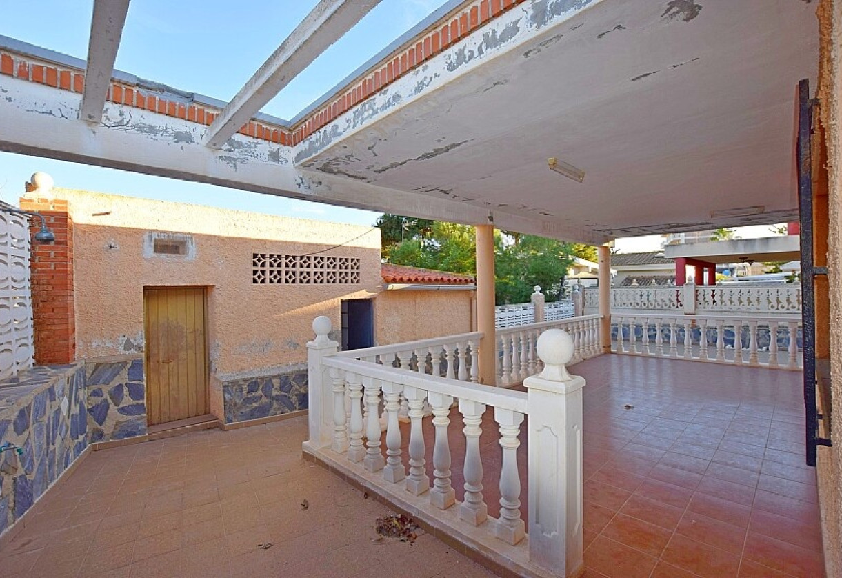 Reventa · Villa · Torrevieja · Calas - norte ciudad