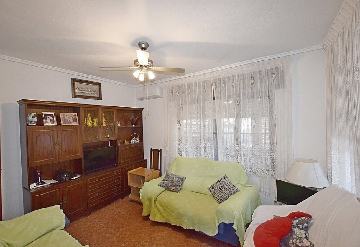 Reventa · Villa · Torrevieja · Calas - norte ciudad