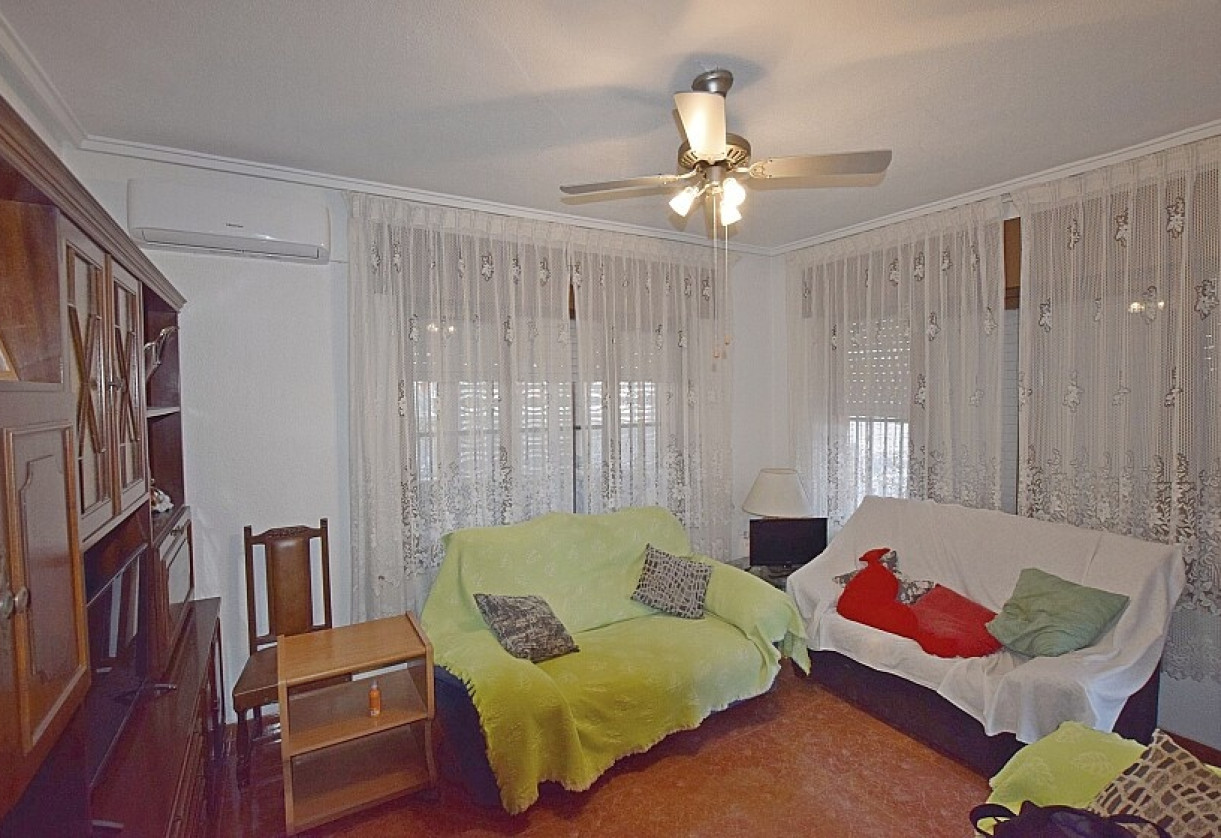 Reventa · Villa · Torrevieja · Calas - norte ciudad