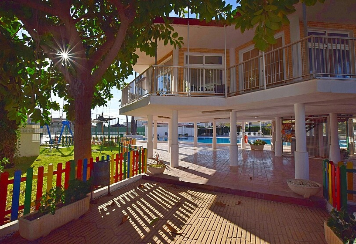 Reventa · Villa · Torrevieja · Calas - norte ciudad