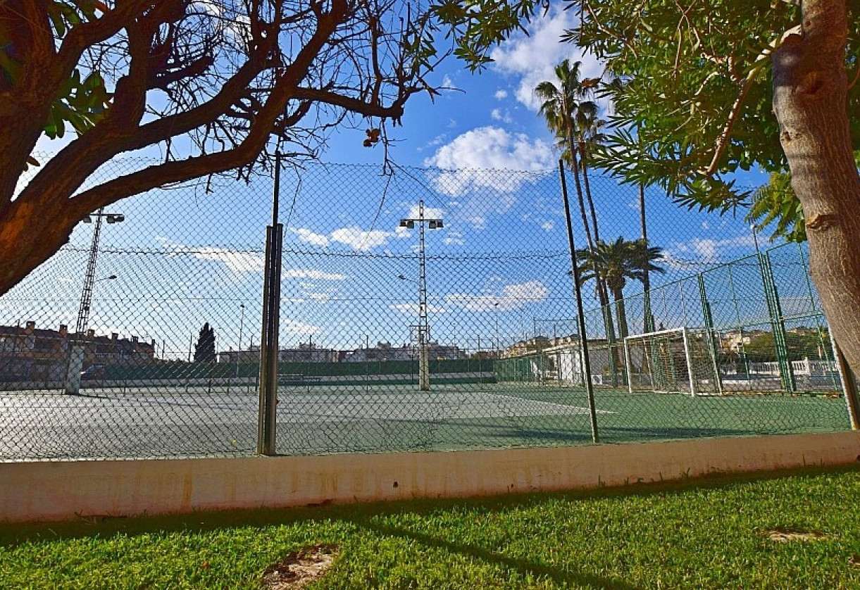 Reventa · Villa · Torrevieja · Calas - norte ciudad