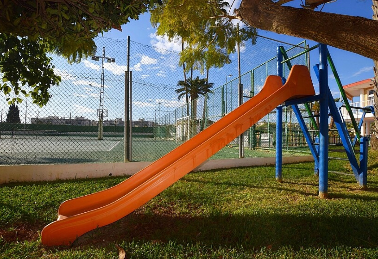 Reventa · Villa · Torrevieja · Calas - norte ciudad