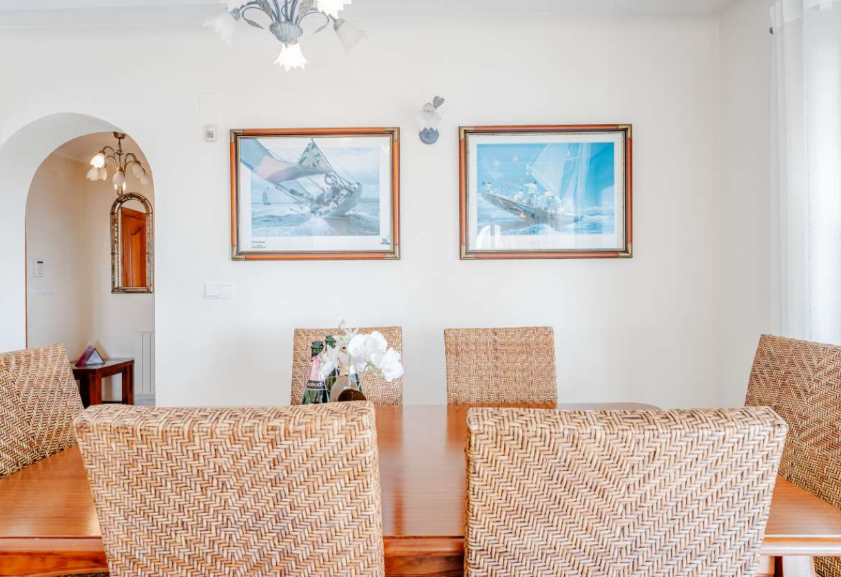 Resale · detached house · Calpe