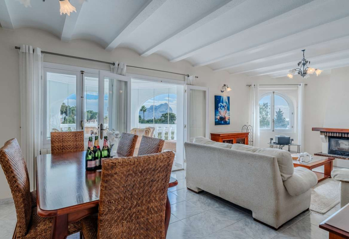 Resale · detached house · Calpe