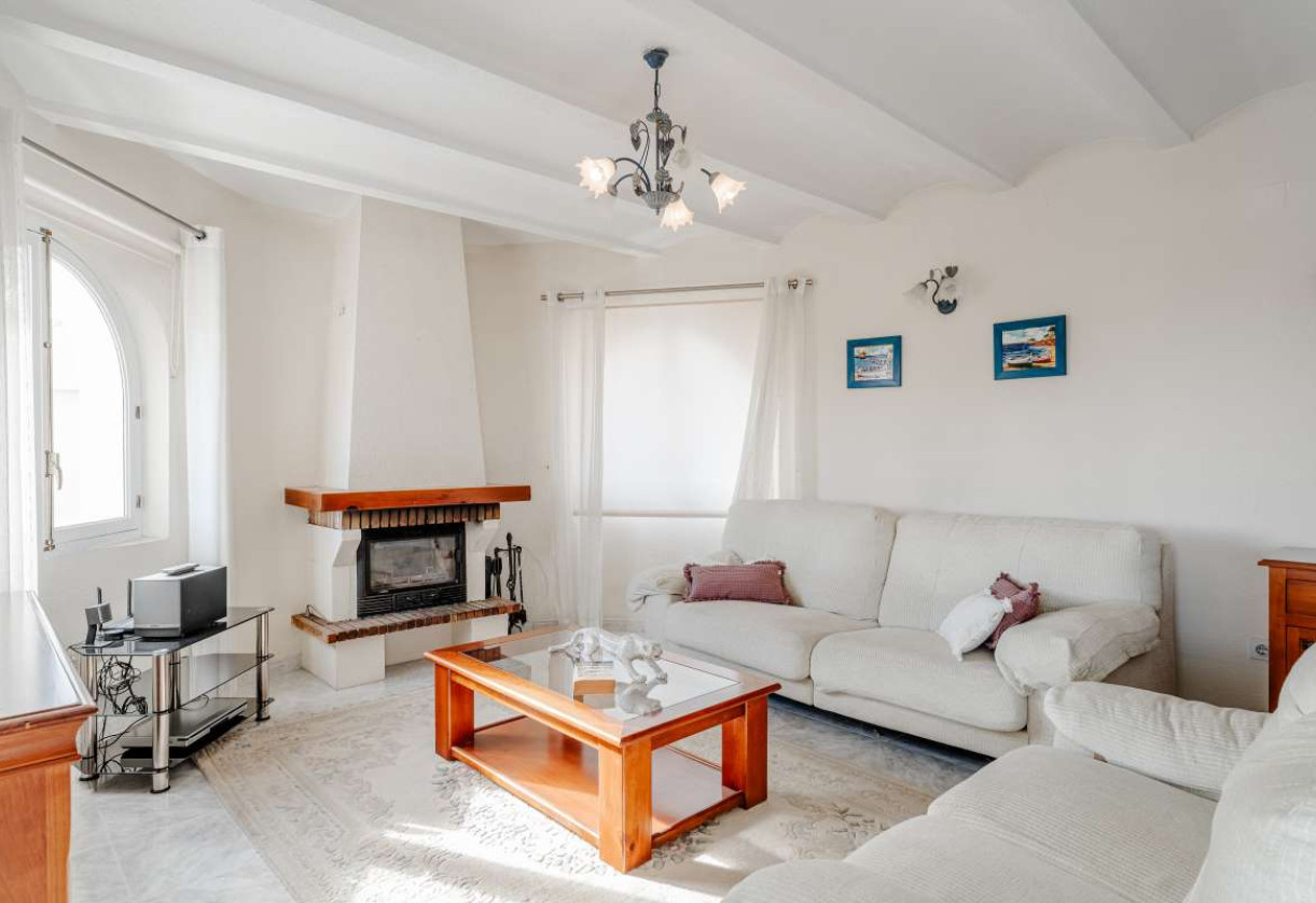 Resale · detached house · Calpe