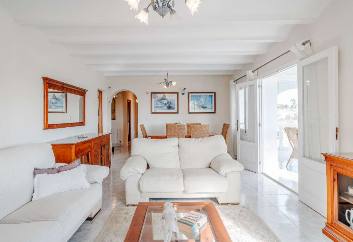 Resale · detached house · Calpe