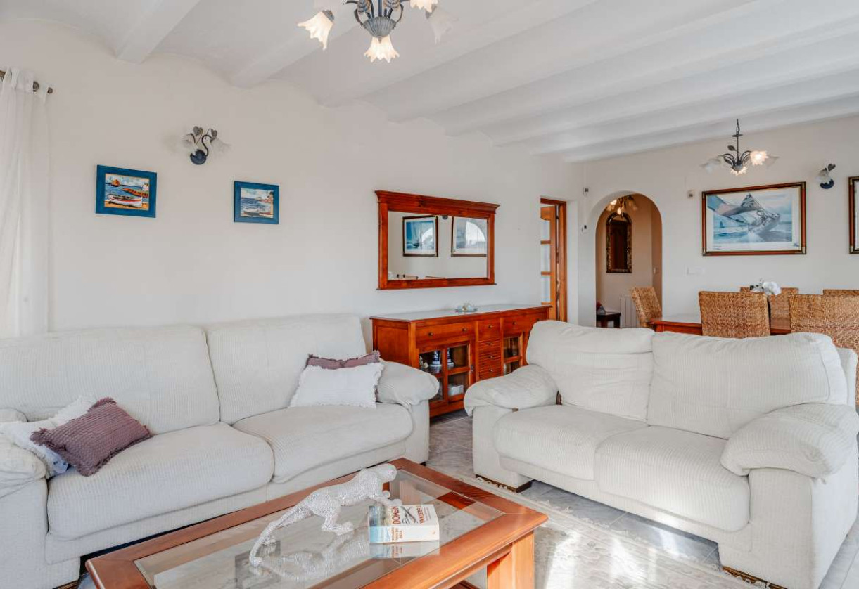 Resale · detached house · Calpe