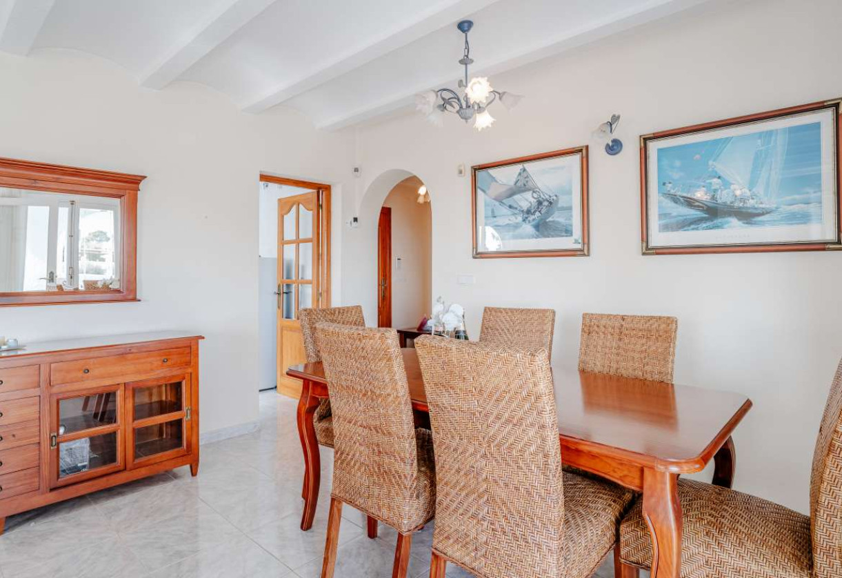Resale · detached house · Calpe
