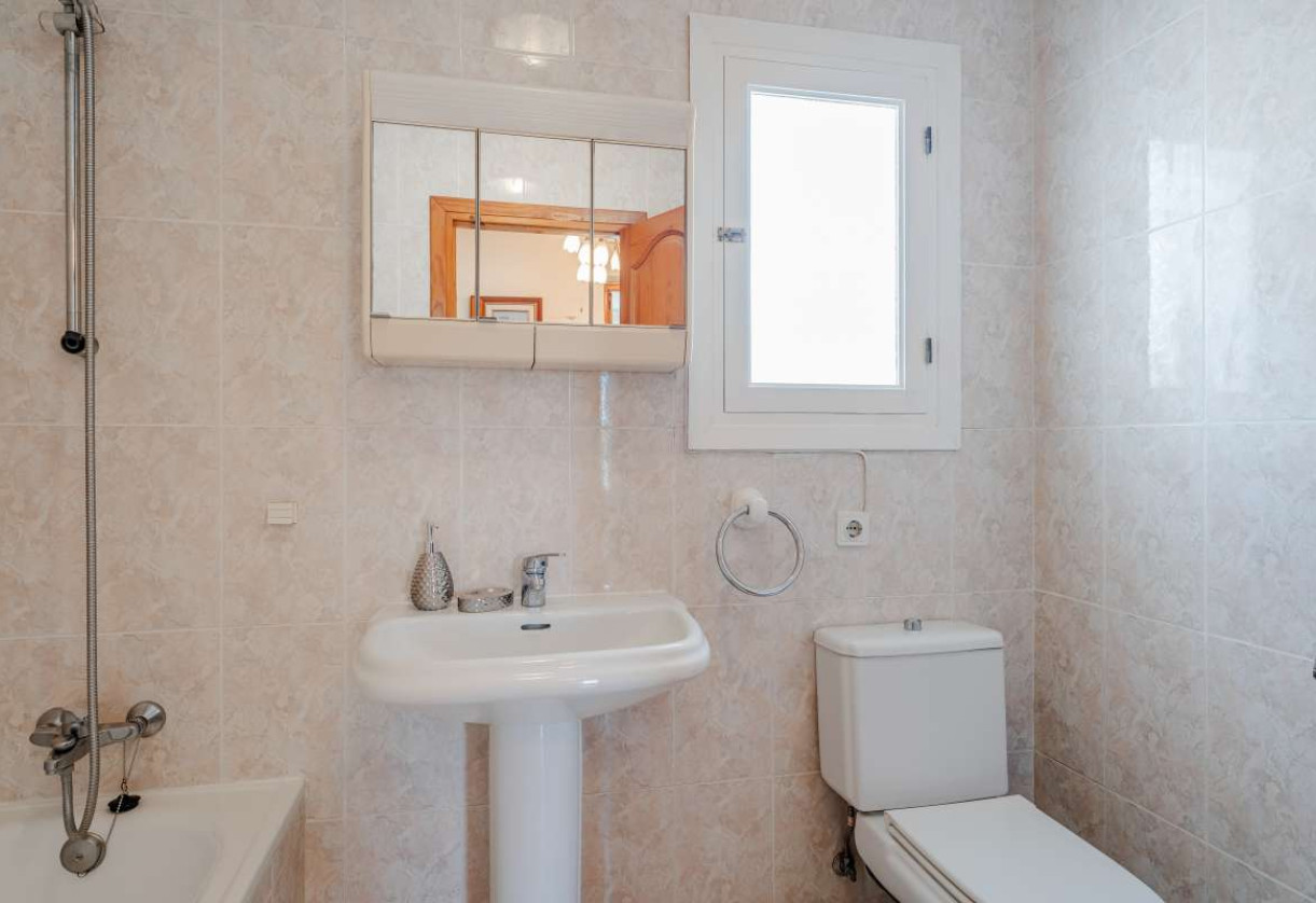 Resale · detached house · Calpe