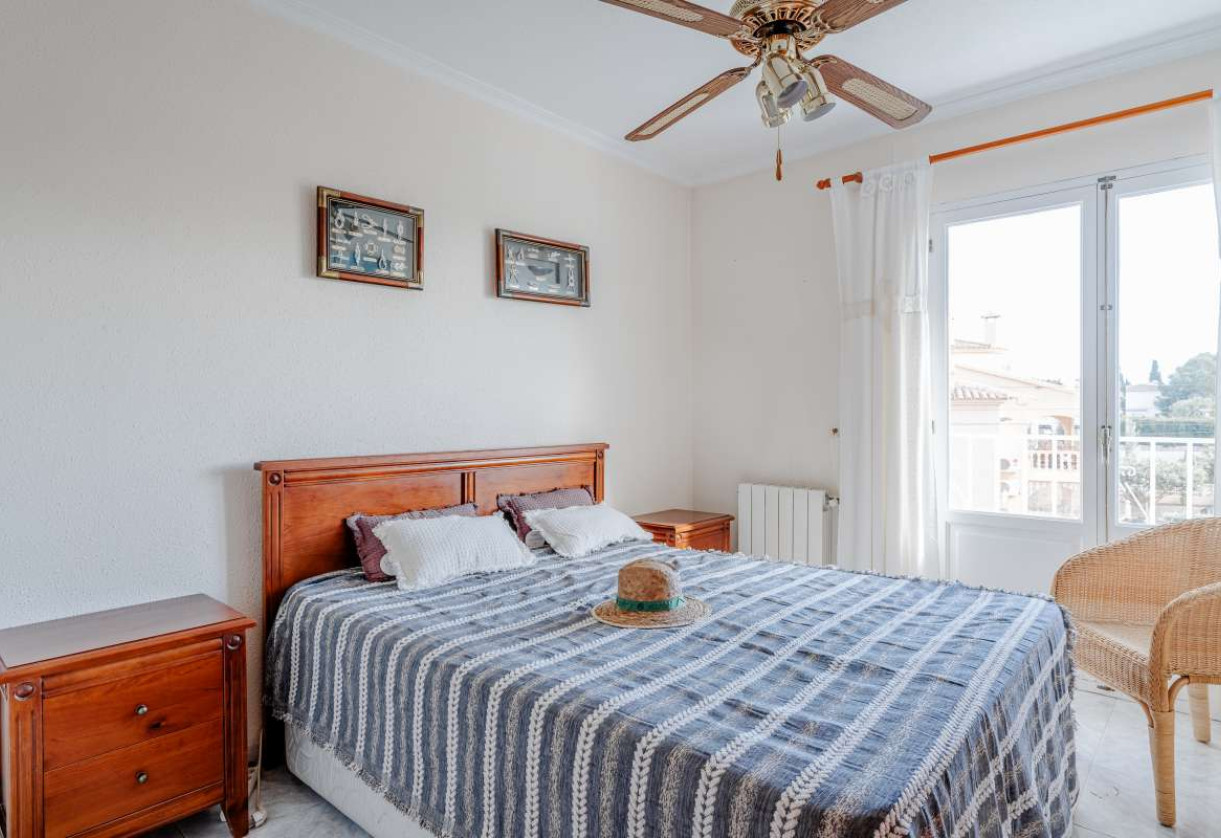 Resale · detached house · Calpe