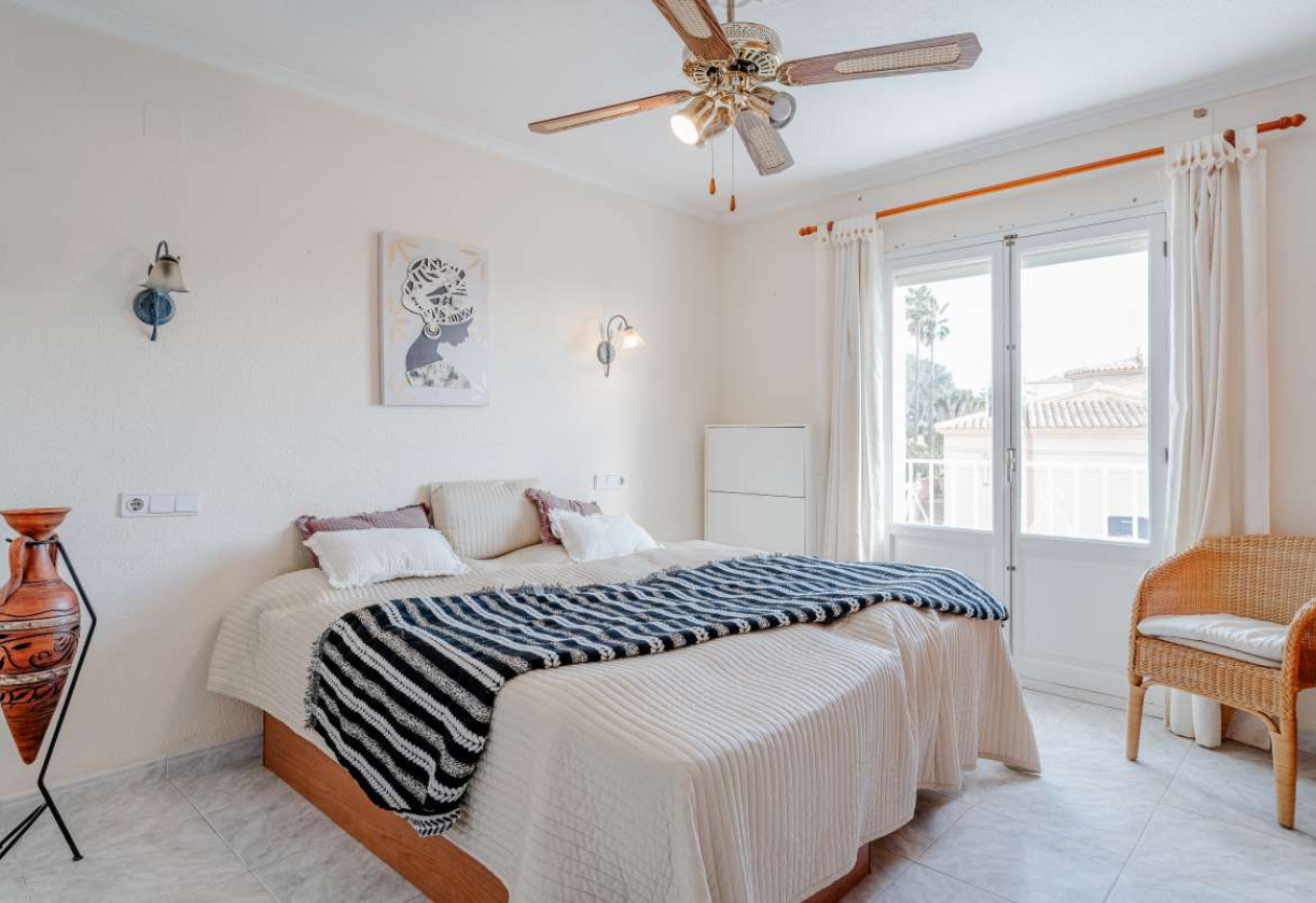 Resale · detached house · Calpe