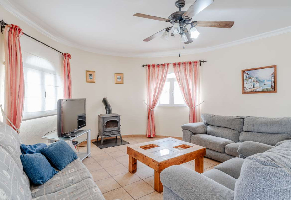 Resale · detached house · Calpe