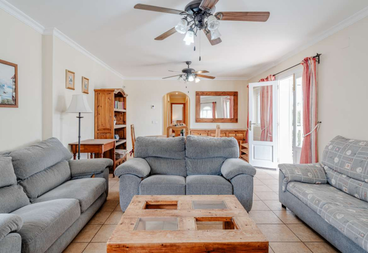 Resale · detached house · Calpe