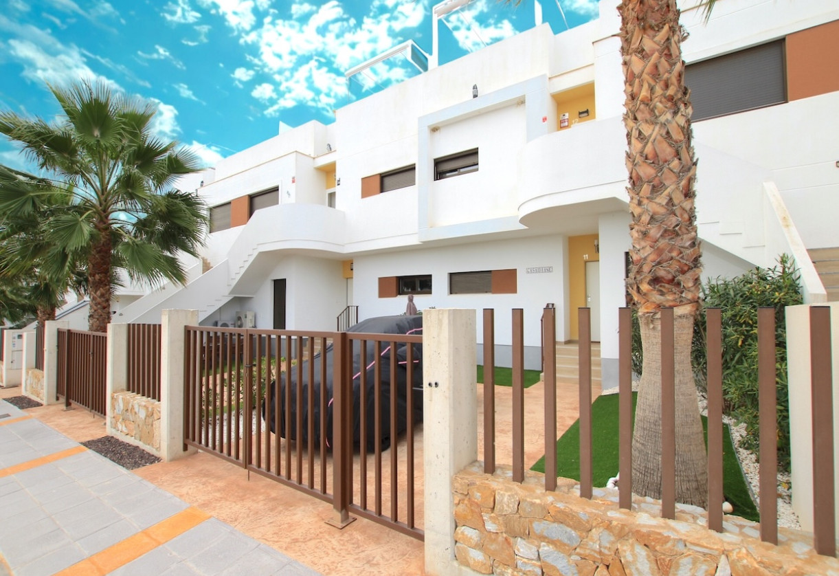Reventa · Apartment · Entre Naranjos - Vistabella Golf