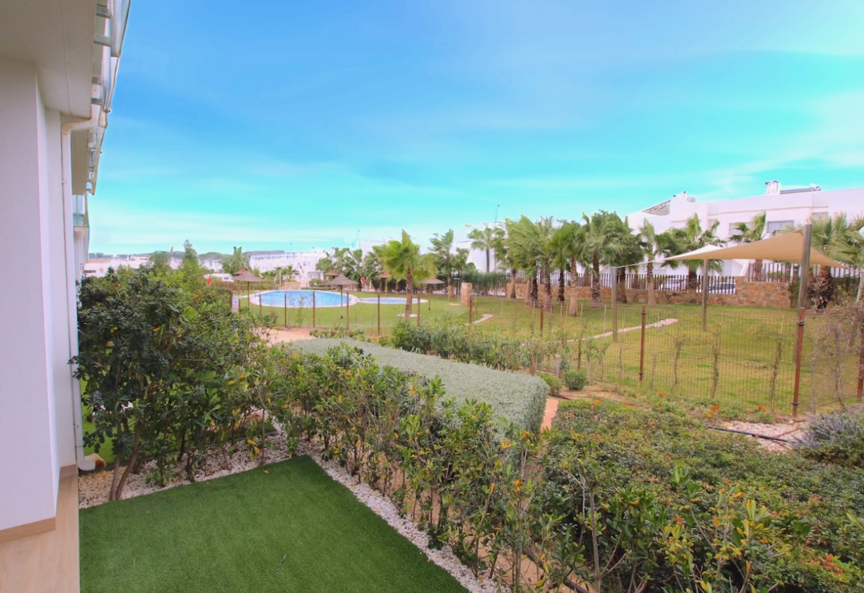 Reventa · Apartment · Entre Naranjos - Vistabella Golf