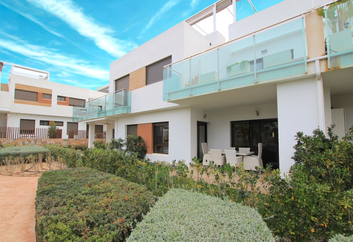 Reventa · Apartment · Entre Naranjos - Vistabella Golf