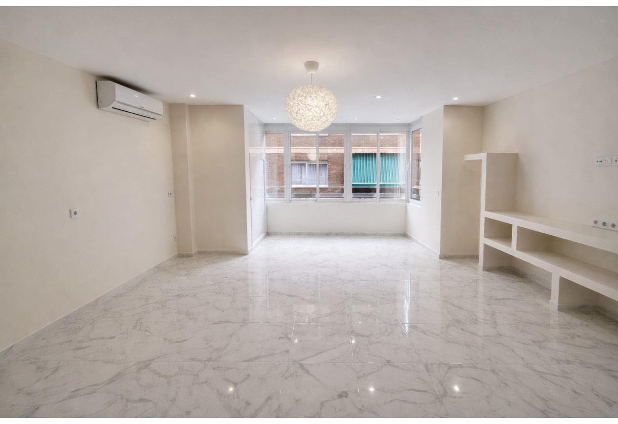 Sale · APARTAMENTO · Torrevieja · Muelle Pesquero